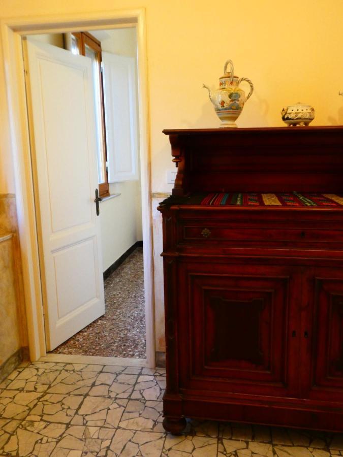 Casa Storica E Confortevole Empoli Bagian luar foto